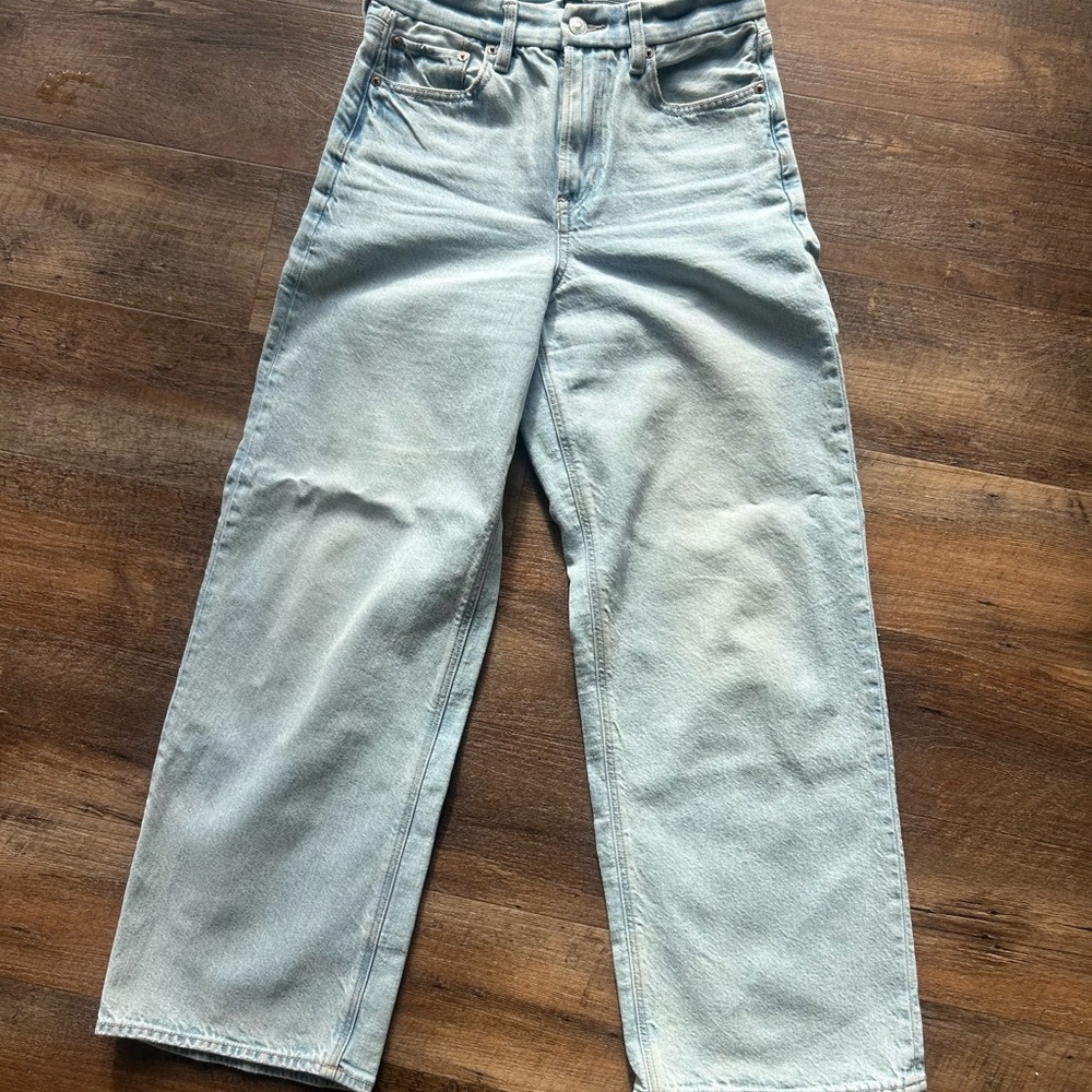 Light Wash high rise Wide-Leg Jeans